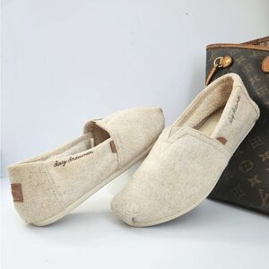 TOMS Daydreamer Women’s  Cream Slip-On Shoes Size 8.5